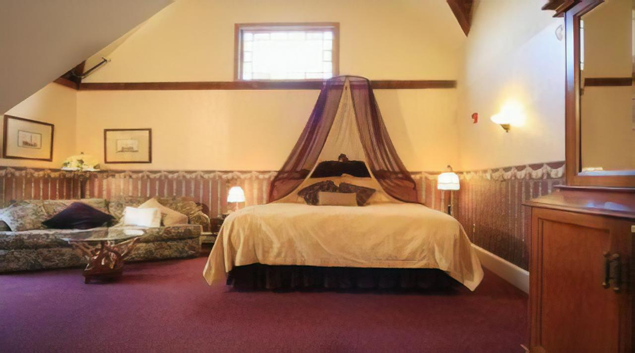 Grand Victorian Inn Bethel Room photo